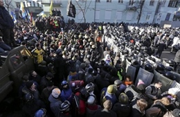 Chính quyền Kiev quyết giải tỏa Maidan 