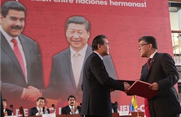 Venezuela và Trung Quốc ký 38 văn kiện hợp tác