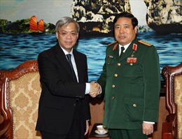 Đại tướng Phùng Quang Thanh tiếp Thư ký thường trực Bộ Quốc phòng Singapore 