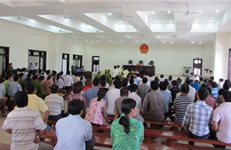 Tây Ninh phạt tù 12 đối tượng chiếm đoạt tài sản