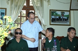 Đồng chí Nguyễn Thiện Nhân thăm Trung tâm điều dưỡng người có công tỉnh Bắc Giang