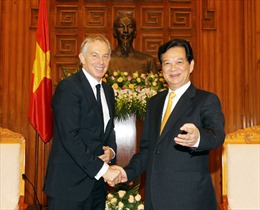 Thủ tướng Nguyễn Tấn Dũng tiếp cựu Thủ tướng Anh Tony Blair 
