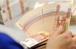 Nga tăng lãi suất lên 8% để kiềm chế lạm phát 