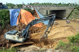 Khởi tố điều tra vụ vỡ đường ống nước sông Đà