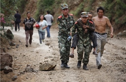 Gần 370 người chết trong động đất ở Trung Quốc 