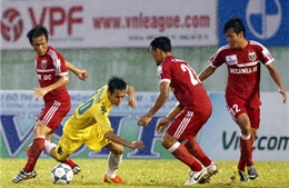 B.Bình Dương đi vào lịch sử V-League