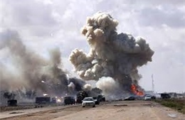 Máy bay Mỹ tấn công đoàn xe của IS