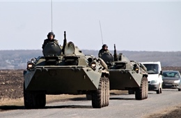 Reuters: Nga tập trung xe quân sự gần biên giới Ukraine