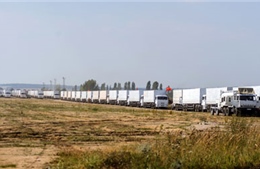16 xe cứu trợ Nga tiến đến biên giới Ukraine