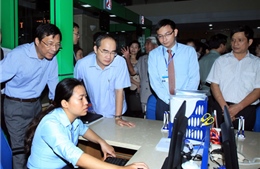 Đồng chí Nguyễn Thiện Nhân thăm Trung tâm hành chính công Quảng Ninh