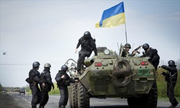 Ukraine chi 3 tỷ USD tái vũ trang quân đội 