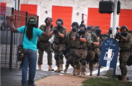 Mỹ rà soát chương trình trang bị vũ khí và đào tạo cảnh sát