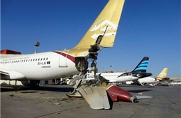 Sân bay huyết mạch Libya bị tấn công 