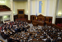 Tổng thống Ukraine giải tán quốc hội