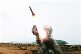 Triều Tiên bắn rocket vào vùng biển phía Đông