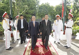 Chủ tịch Quốc hội Nguyễn Sinh Hùng hội đàm với Chủ tịch Quốc hội Myanmar 
