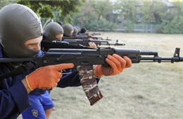 Các bên Ukraine cáo buộc nhau vi phạm ngừng bắn