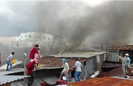 Cháy lớn thiêu rụi 11 căn nhà tại An Giang