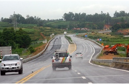 Sẵn sàng thông xe toàn tuyến cao tốc Nội Bài–Lào Cai