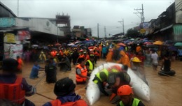 Bão lụt khiến hàng chục nghìn người sơ tán tại Manila 