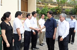 Thủ tướng Nguyễn Tấn Dũng làm việc với lãnh đạo Yên Bái 