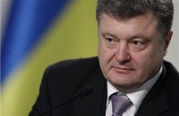 Tổng thống Poroshenko: Ukraine sẵn sàng phòng vệ
