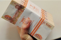 21 ngân hàng lén chuyển tiền khỏi Nga 