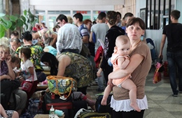 Người tị nạn Ukraine bắt đầu rời Nga về nhà 