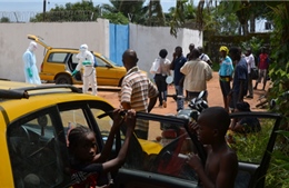 Gần 3.100 người tử vong do dịch Ebola