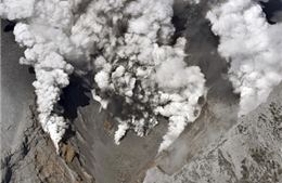 Phát hiện hơn 30 người nguy kịch trên núi lửa Nhật Bản