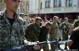Chính phủ Ukraine và phe ly khai trao đổi tù nhân