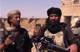 Phi công Iraq tiếp tế nhầm đạn dược, lương thực cho IS