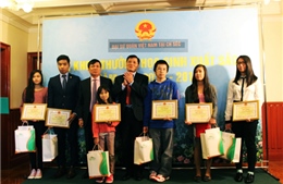 Tôn vinh học sinh, sinh viên Việt Nam xuất sắc tại Séc