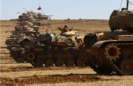 Xe tăng NATO dàn trận tại biên giới Thổ Nhĩ Kỳ