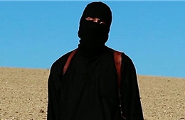 FBI truy lùng đối tượng bịt mặt trong đoạn video của IS 