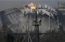 Sân bay Donetsk vụn vỡ sau giao tranh