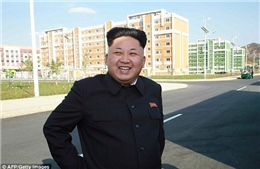 Ông Kim Jong Un tái xuất sau hơn 1 tháng 