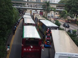 &#39;Chiếm Trung tâm&#39; ở Hong Kong ảnh hưởng gần 50% tuyến xe buýt