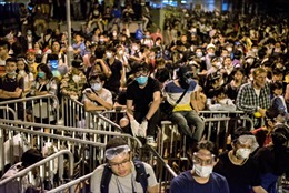 Cảnh sát Hong Kong lại đụng độ với người biểu tình