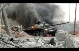 Xe tăng IS tan xác ở Kobane