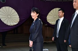 Hai bộ trưởng Nhật Bản viếng đền Yasukuni