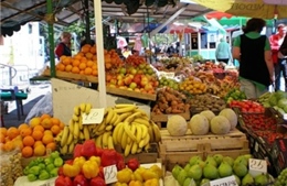 Nga cấm nhập khẩu toàn bộ rau quả từ Ukraine