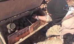 Video IS &#39;lượm&#39; được vũ khí Mỹ ở Kobane