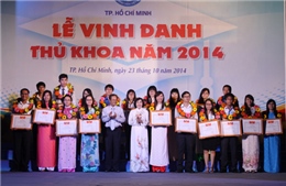 Thành phố Hồ Chí Minh vinh danh 84 thủ khoa