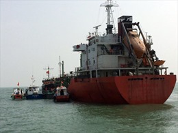 Cảng Cửa Việt đón tàu Sunrise 689 trở về an toàn