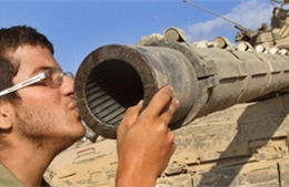 Israel-công xưởng súng ống của thế giới