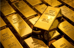 Giá vàng tụt gần mốc thấp nhất bốn năm rưỡi 