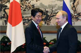 Nhật lao theo thế lưỡng nan với Nga, Mỹ