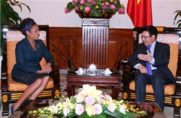 Phó Thủ tướng Phạm Bình Minh tiếp cựu Toàn quyền Canada 