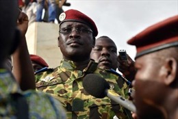 Burkina Faso khôi phục hiến pháp